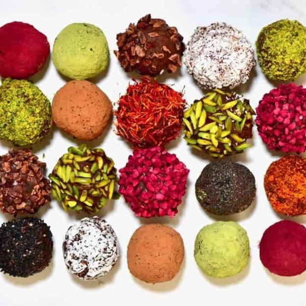 Healthy Cacao & Almond Protein Balls by Alphafoodie