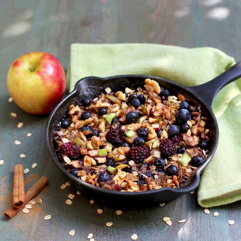 Skillet Baked Oatmeal with Apples and Berries